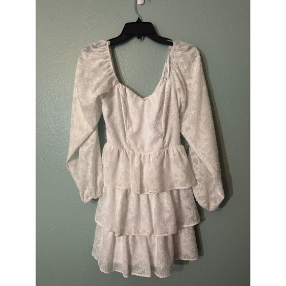 Next Up Dresses & Skirts - Next up White Floral Jacquard Tiered Mini Dress Sweetheart Balloon Sleeve sz 1/2